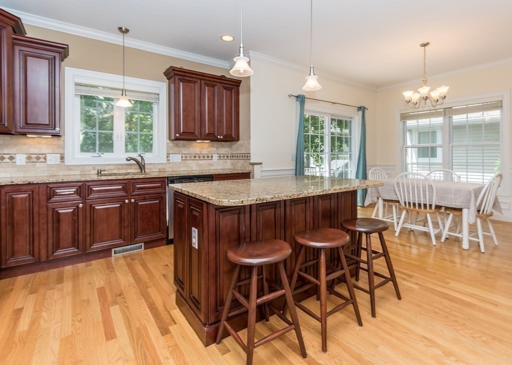 67 Trimount Ave, Waltham