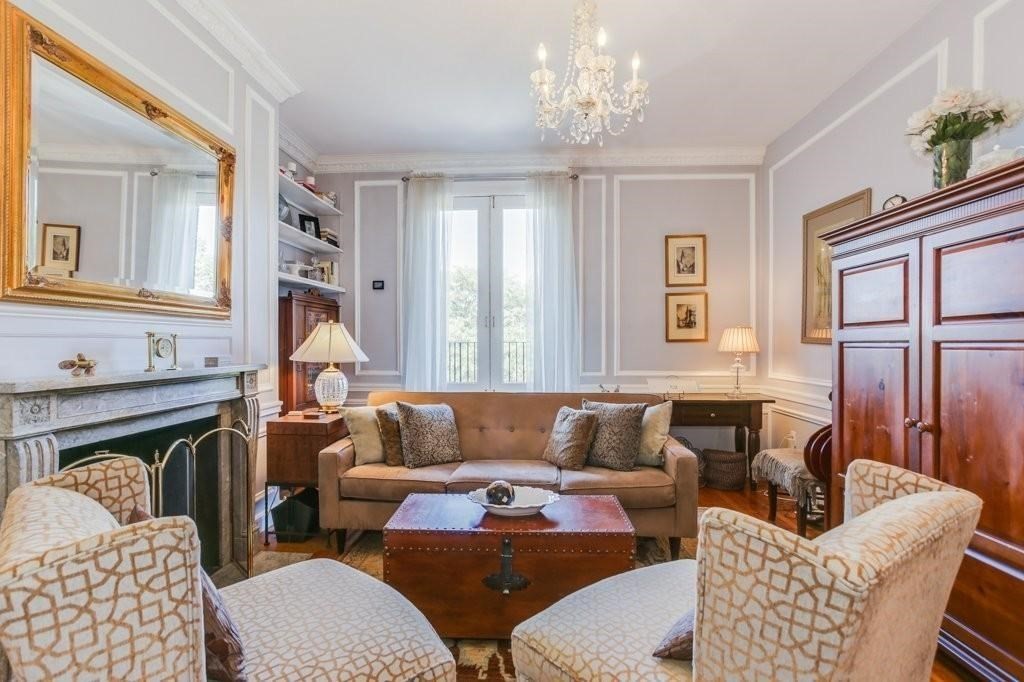 164 Beacon St, Back Bay