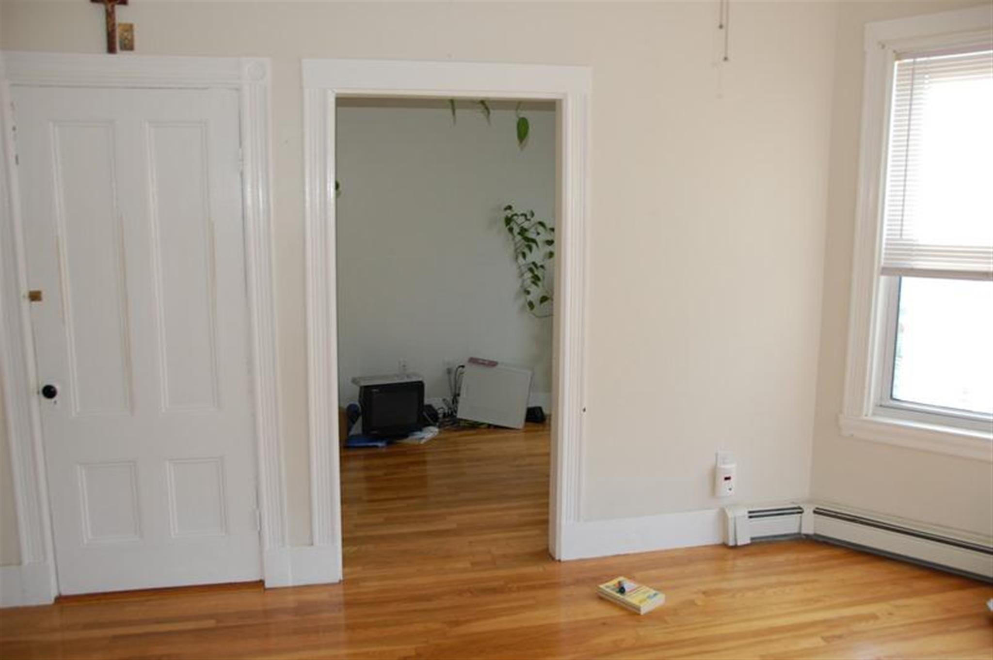 2.5 bed, 1 bath apartment for rent at 2 Portsmouth Unit 2, Kendall Square — photo 2 of 6