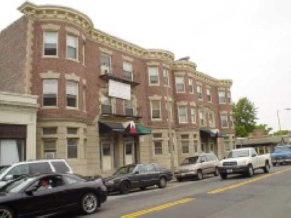 4 bed, 1 bath apartment for rent at 67 Harvard Ave Unit B1, Allston — photo 3 of 3