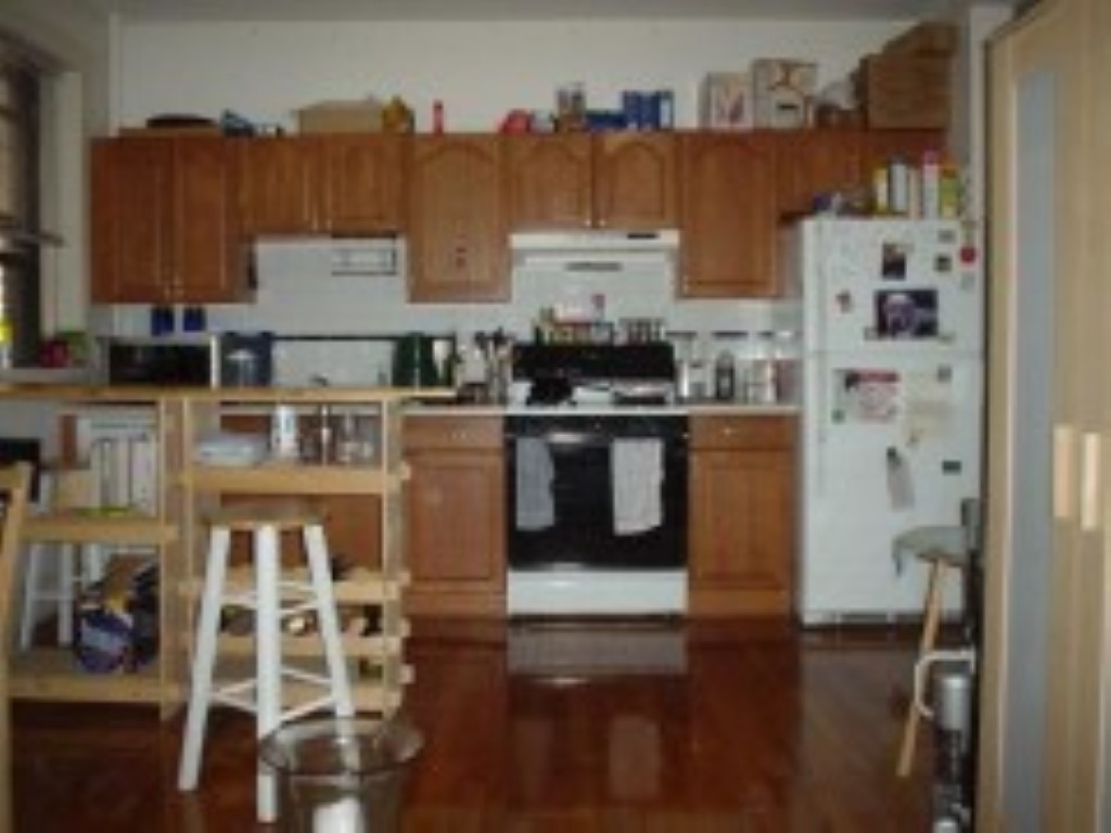 3 bed, 1 bath apartment for rent at 1130 Commonwealth Ave Unit 7, Allston — photo 3 of 3