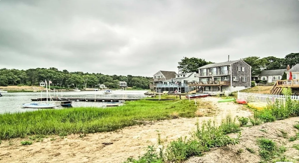 4 Atlantic Ave, Wareham