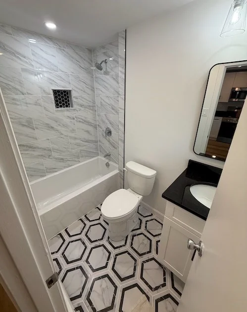 10 Colonial Dr, Andover