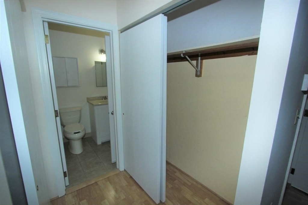 76 Highwood Dr, Franklin