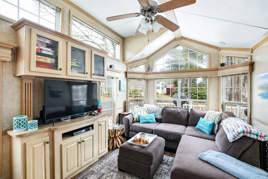 185 Cotuit Rd, Sandwich