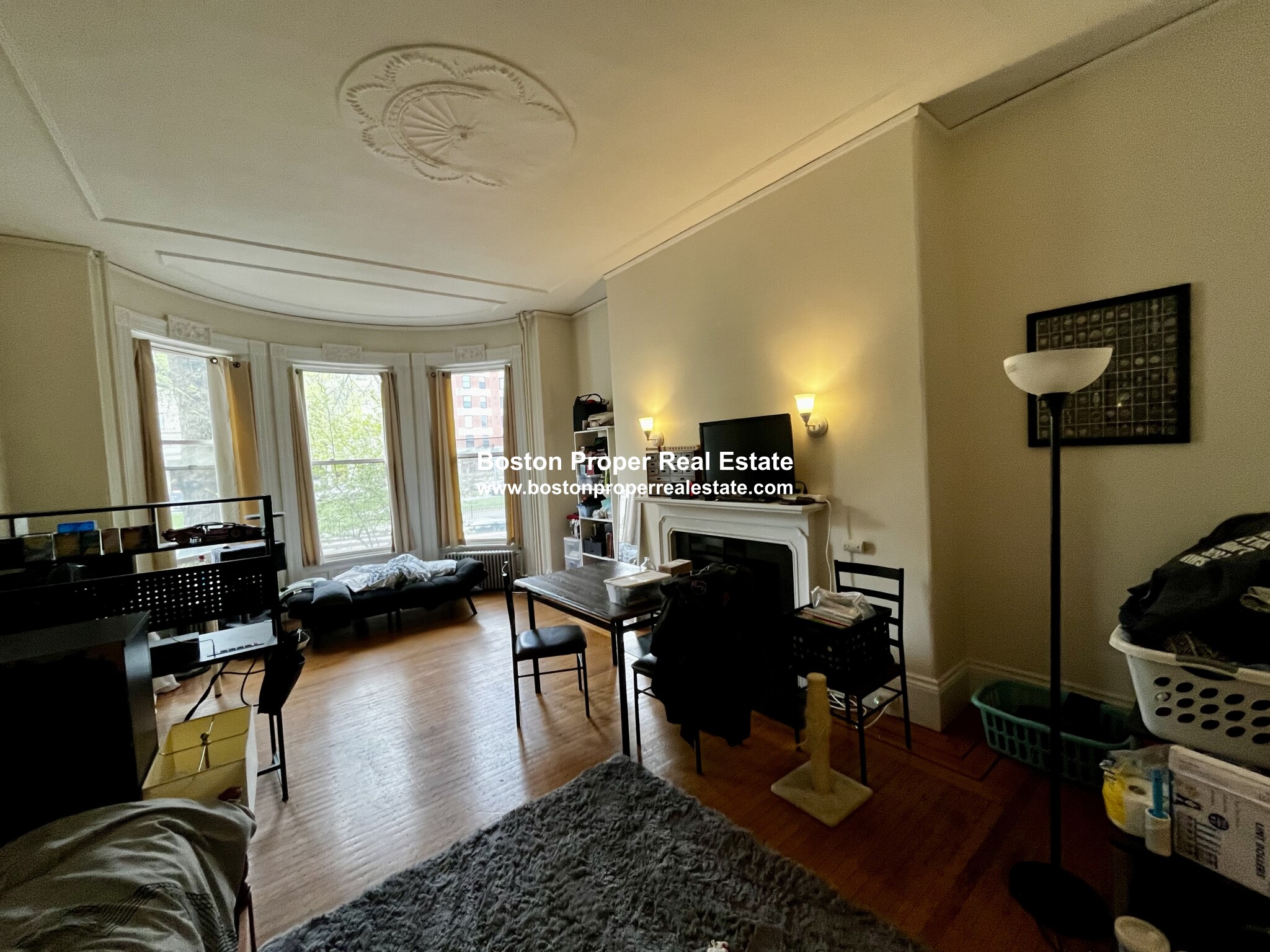 Studio bed, 1 bath apartment for rent at 381 Commonwealth Ave Unit 2, Back Bay — photo 2 of 7