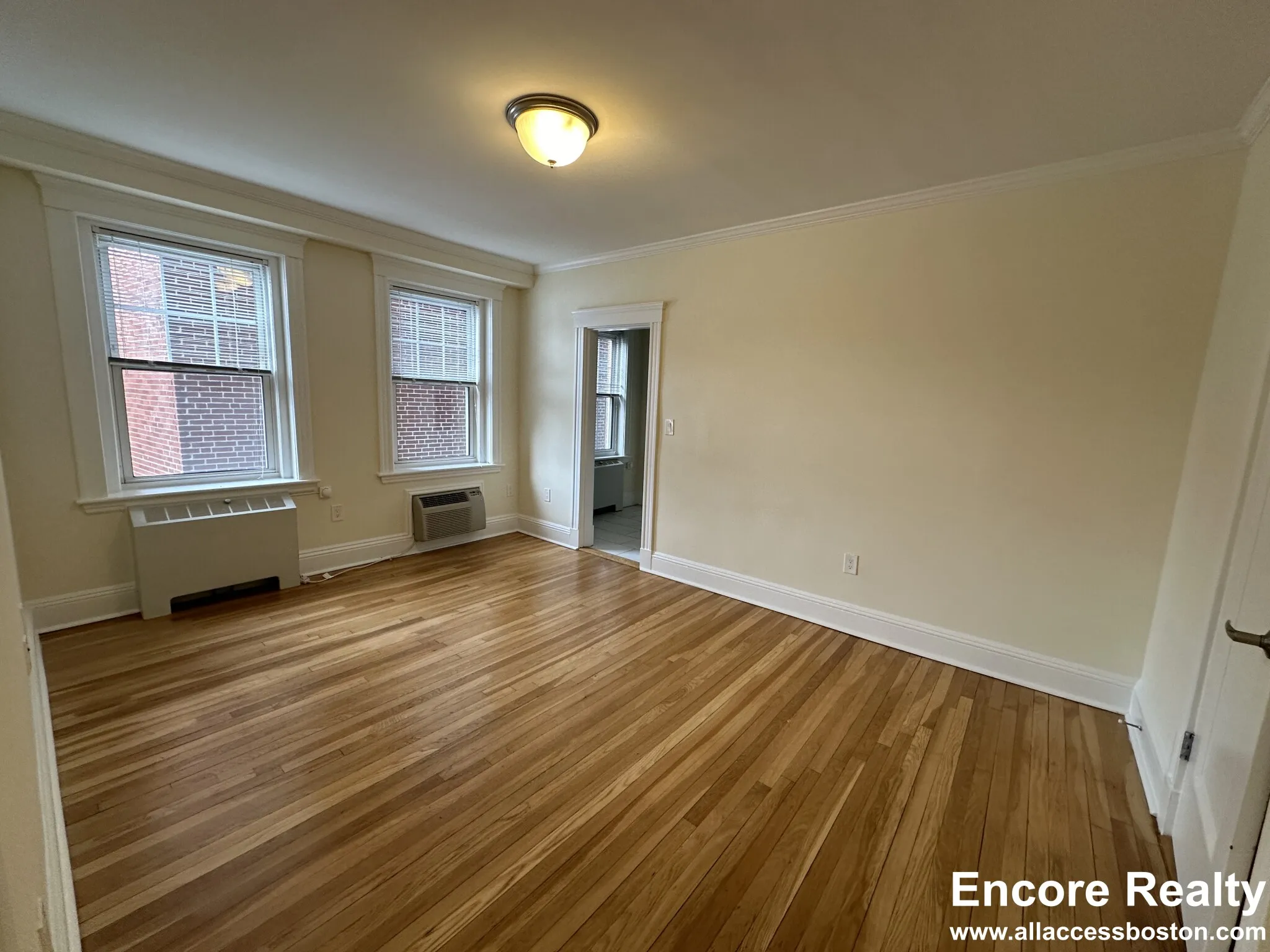 24 Chauncy St, Neighborhood Nine