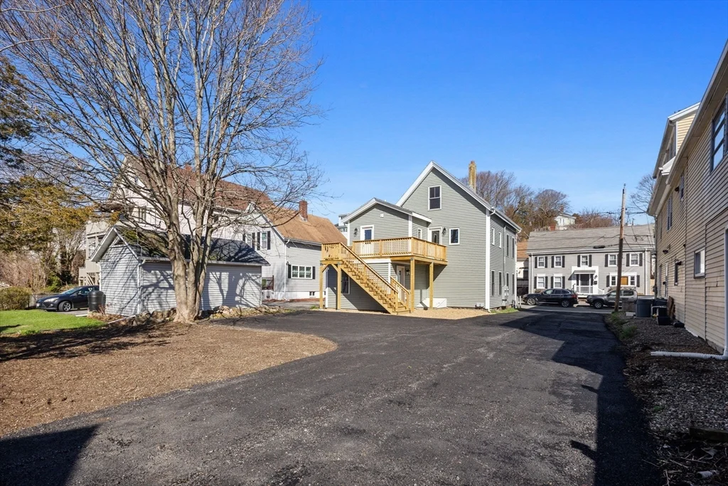 20 Beacon St, Gloucester