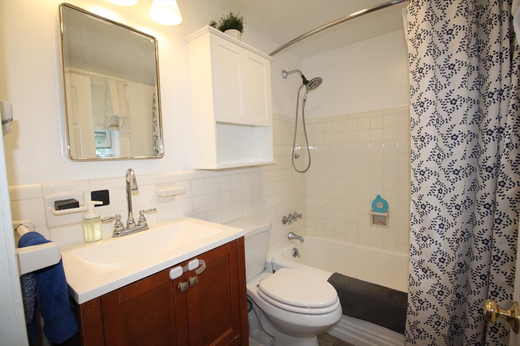 165 Lynn Fells Pkwy, Melrose