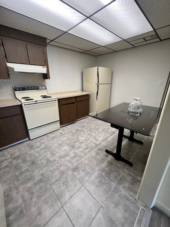 32 Pleasant Dr, Stoughton