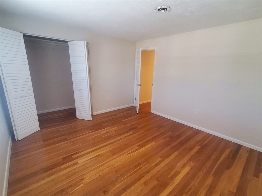 174 Pine St, Holbrook