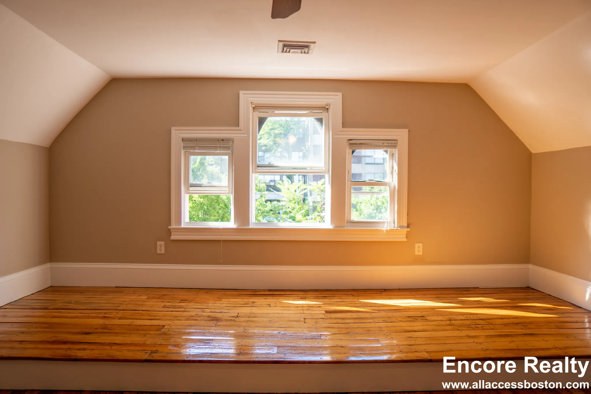 1 Parker Hill Ter, Mission Hill