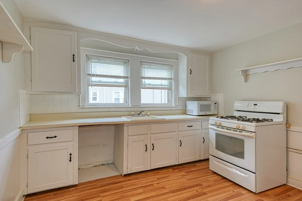 618 Main St, Watertown