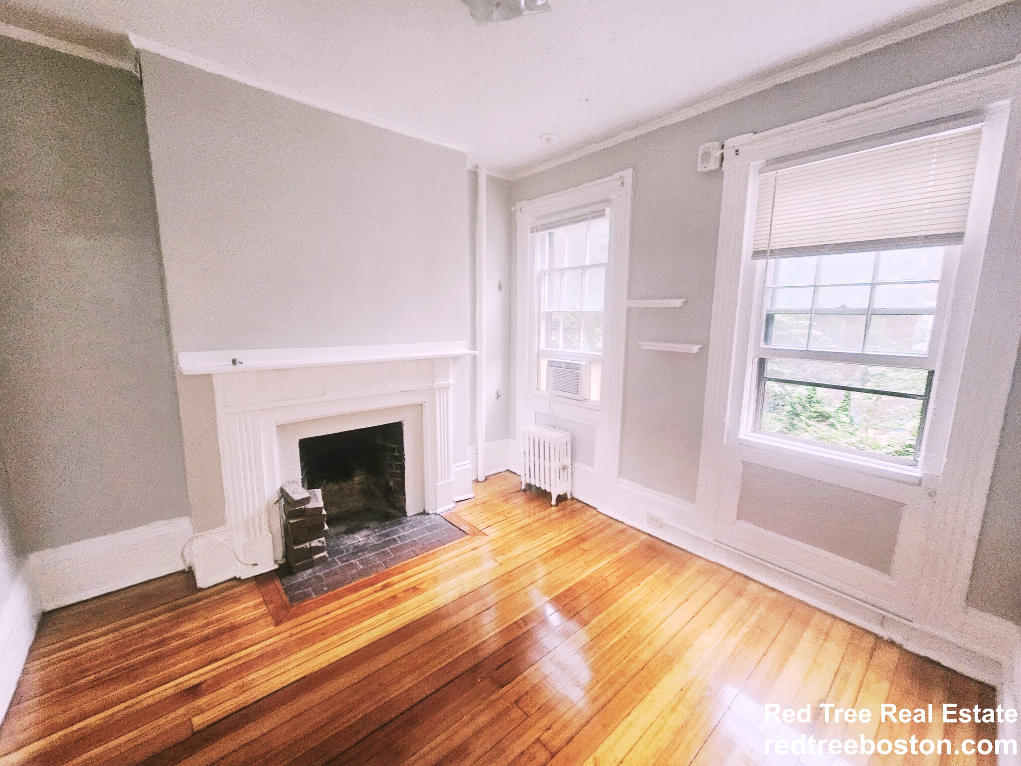 2 Champney Pl, Beacon Hill