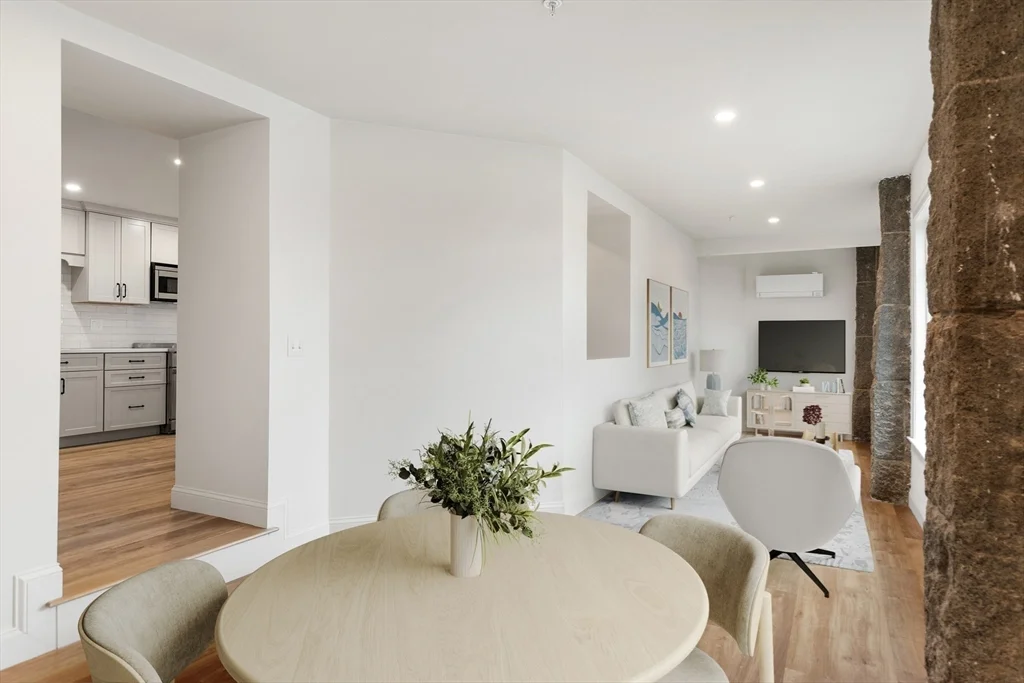 32 Beacon St, Gloucester