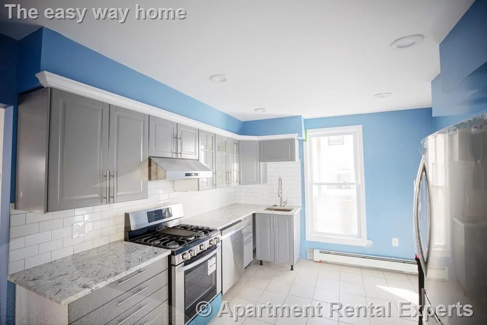 31-33 High St, Malden Center