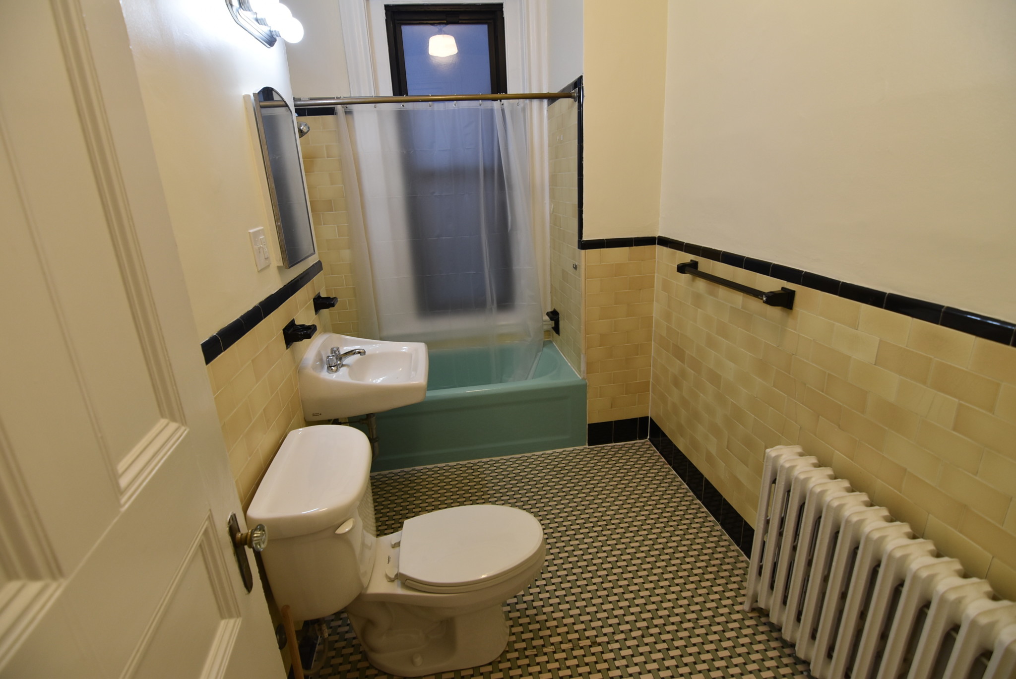 504 Beacon St, Fenway