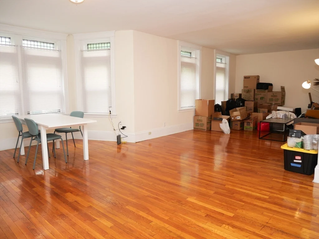 231 Saint Paul, Brookline