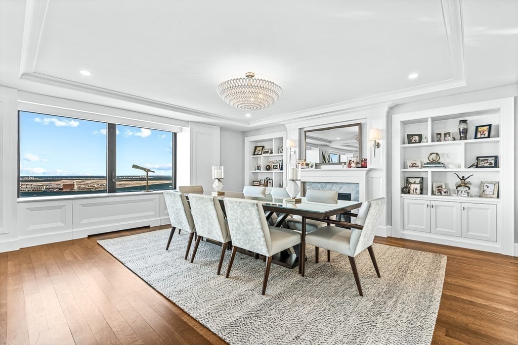 85 E India Row, Waterfront