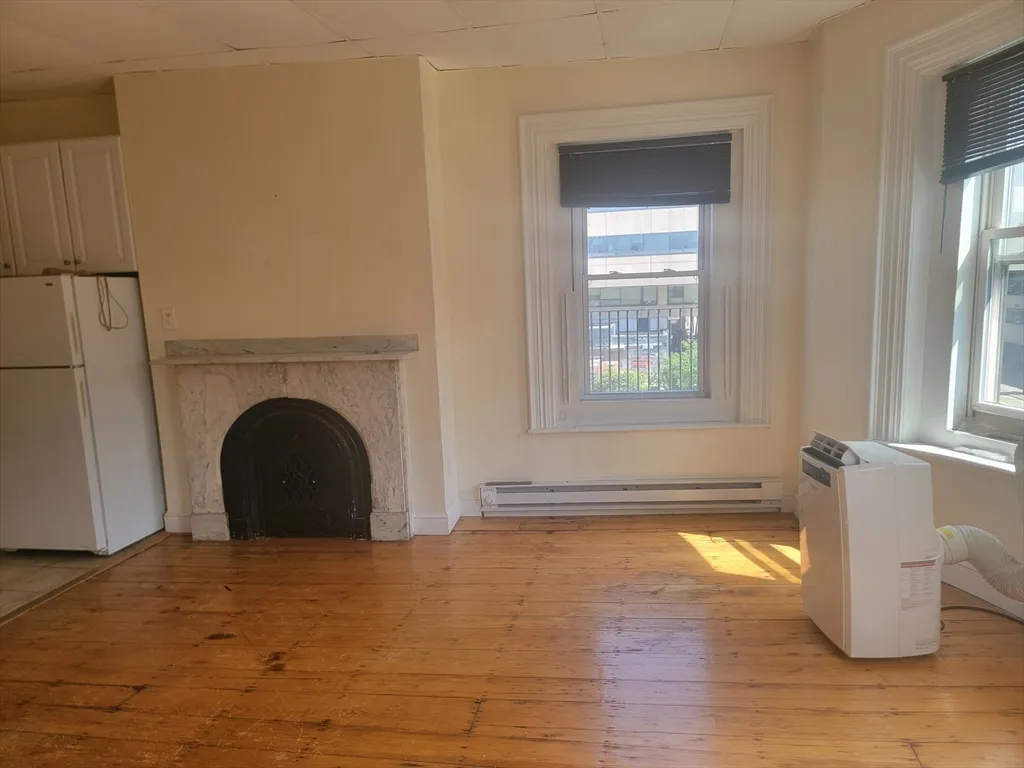 702 Massachusetts Ave, South End