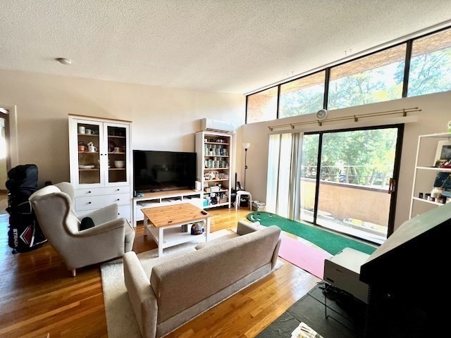 94 Beaconsfield Rd, Brookline