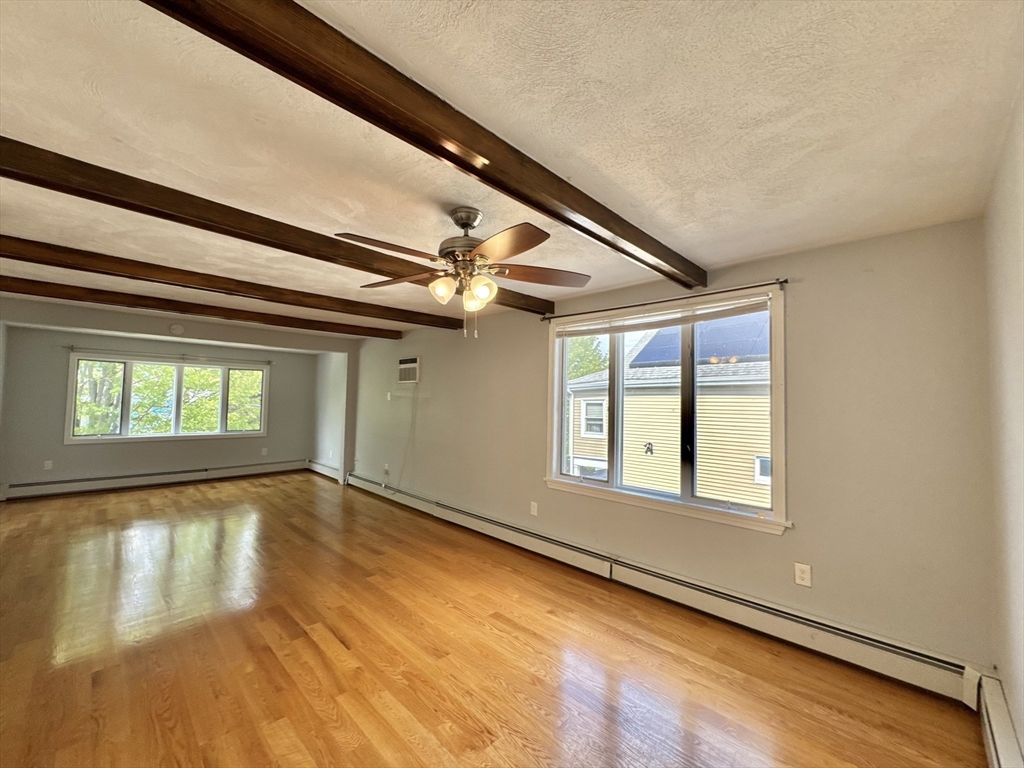 47 Estes St, Everett