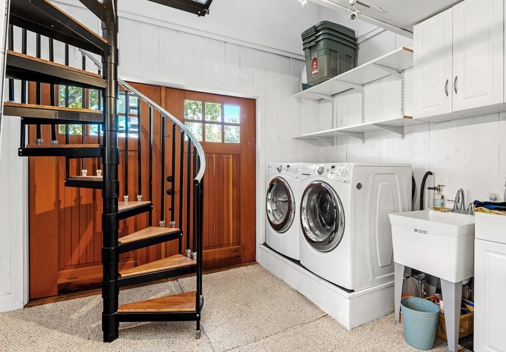 17 Musquashicut Ave, Minot