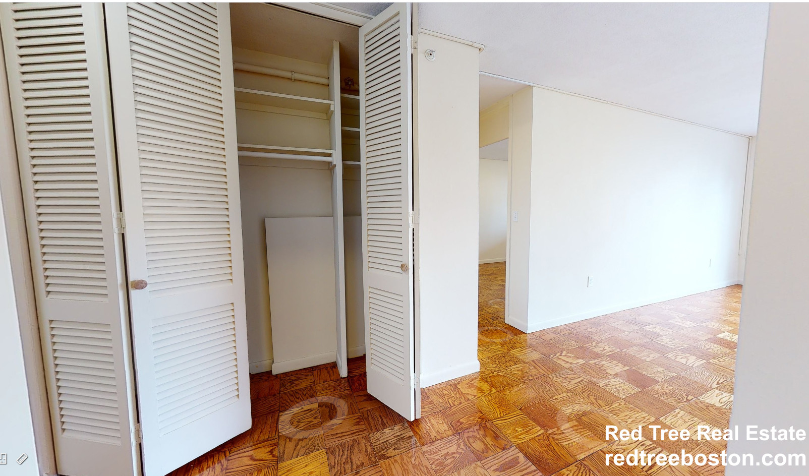 101 Monmouth St, Longwood