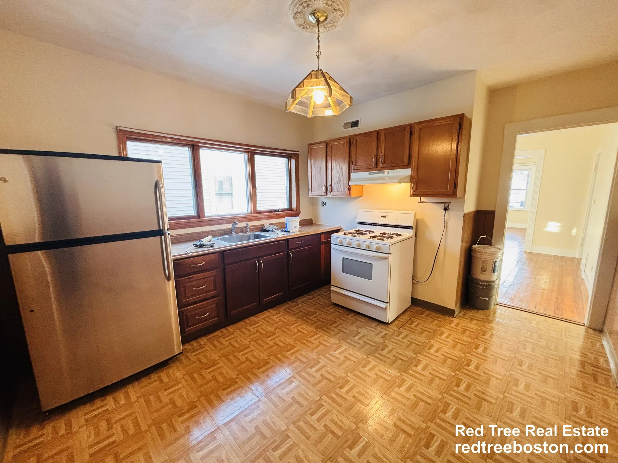 39 Montfern Ave, Brighton