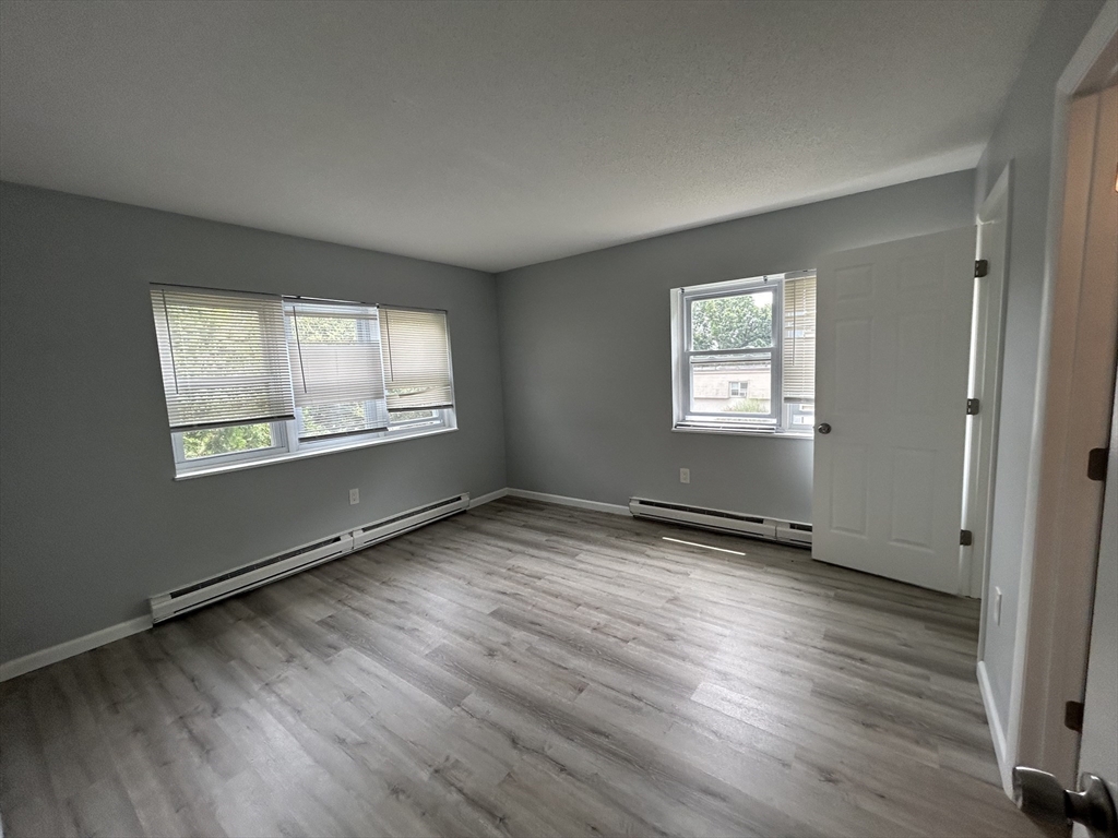 32 Maple Crest Cir, Holyoke