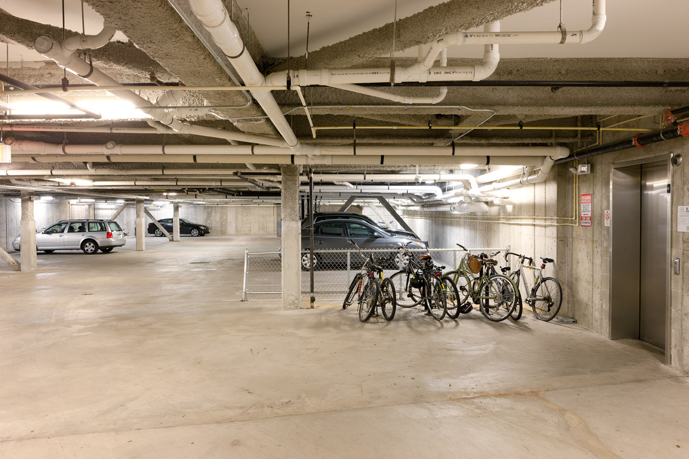 87 New St, Neighborhood Nine