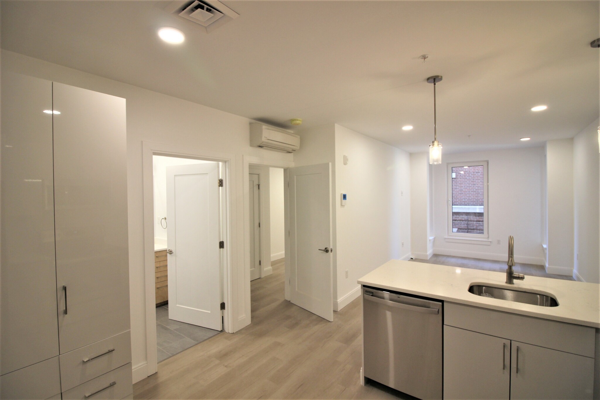 1 Newcomb St, Roxbury