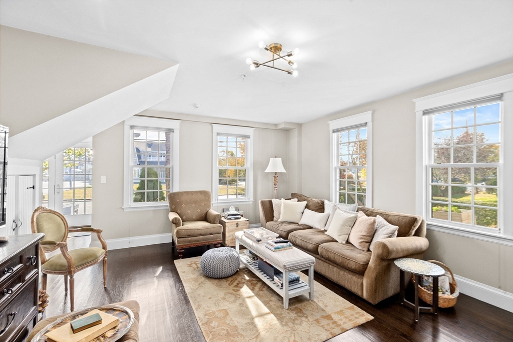 108-110 Elm St, Cohasset