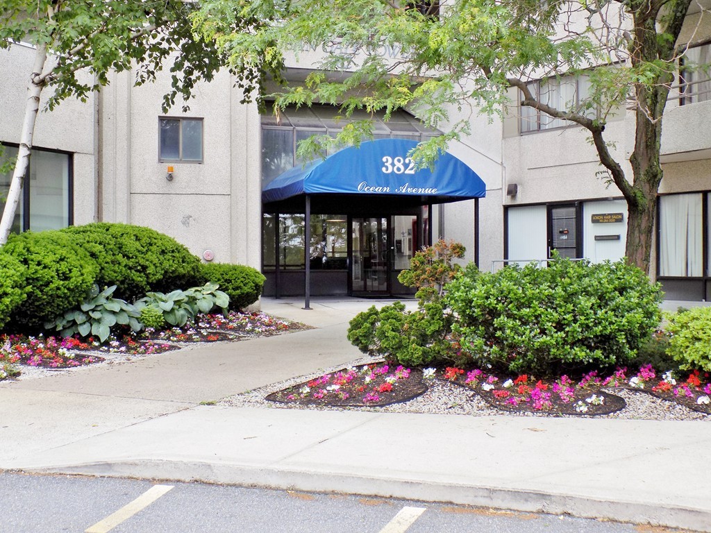 382 Ocean Ave, Revere