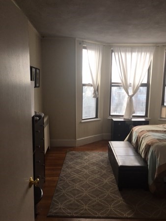 3 bed, 1 bath apartment for rent at 384 Commonwealth Ave Unit 33, Back Bay — photo 14 of 15
