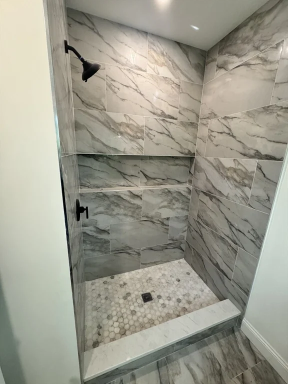 16 Adams St, Hyde Park