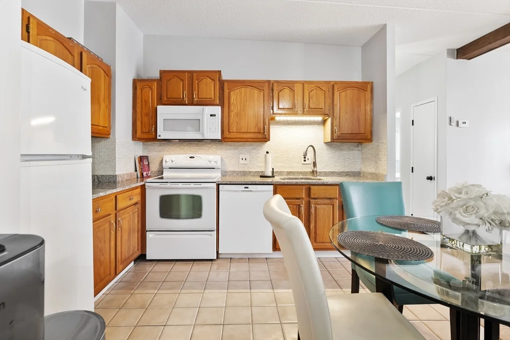 80 N Warren St, Woburn