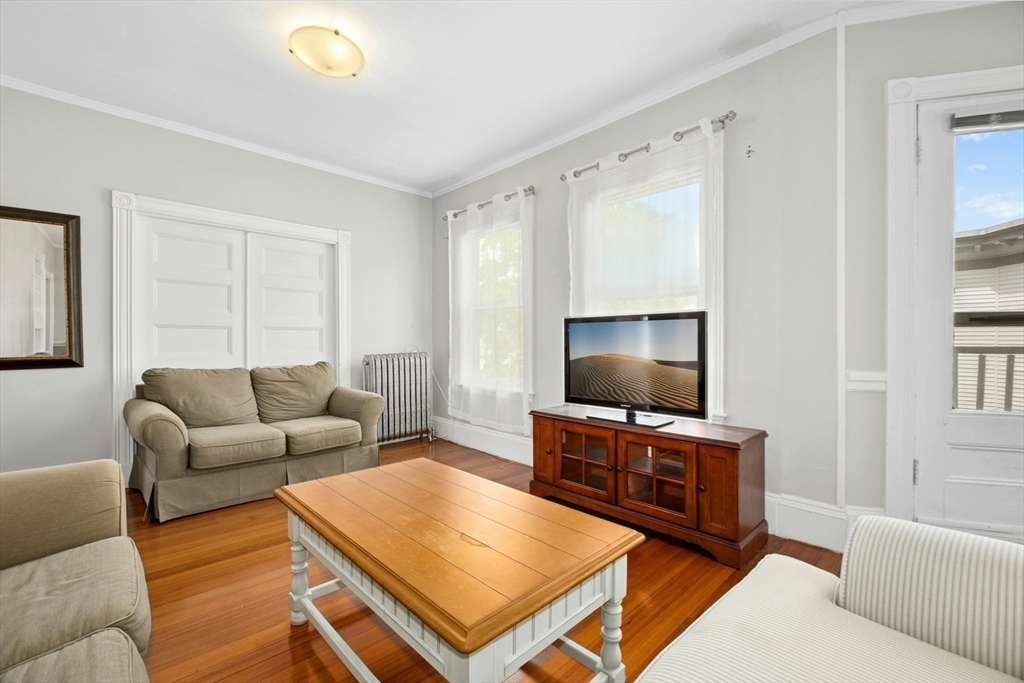 28 Stanton Rd, Brookline