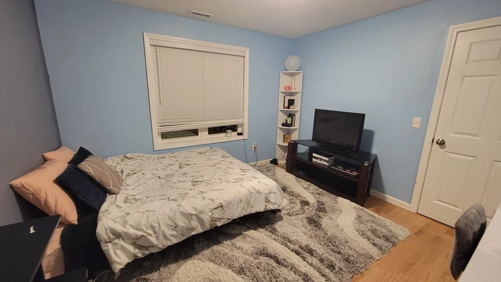 129 Quinapoxet St, Holden