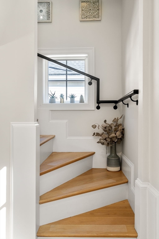 3 bed, 2.5 bath apartment for rent at 14 Norumbega St Unit 14, Strawberry Hill — photo 11 of 19