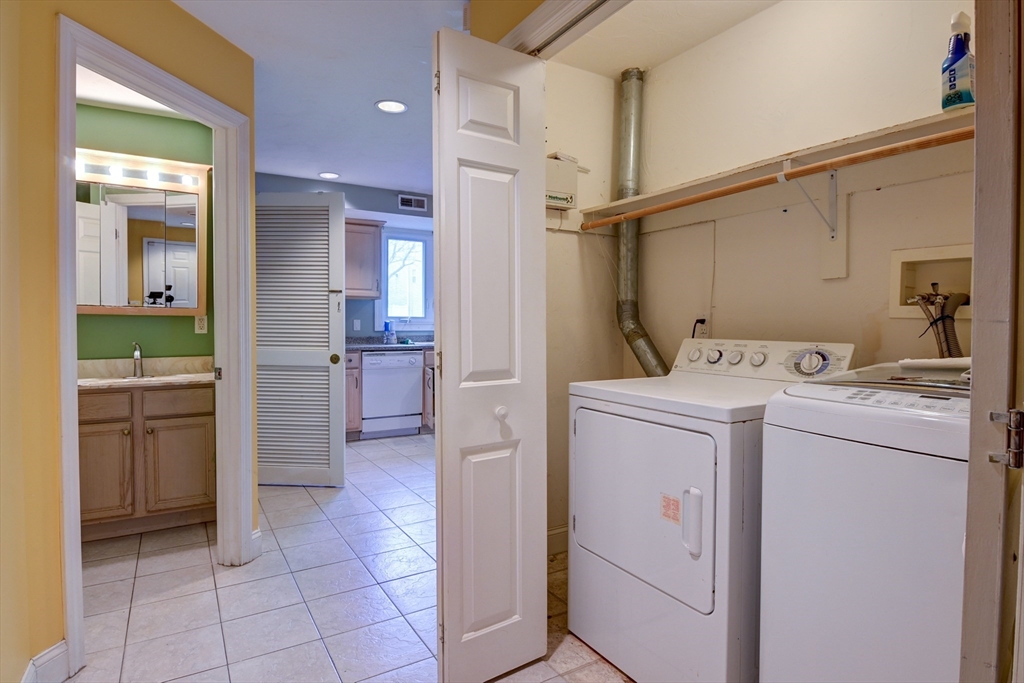 3 bed, 2 bath apartment for rent at 31 Westford St Unit 31, Quincy — photo 13 of 19