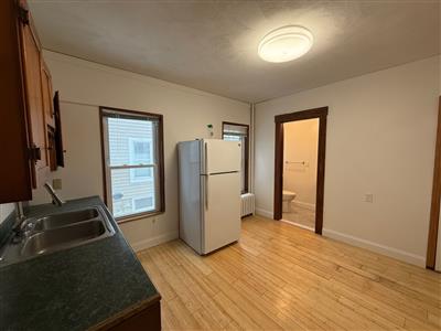 50 Simpson Ave, Tufts