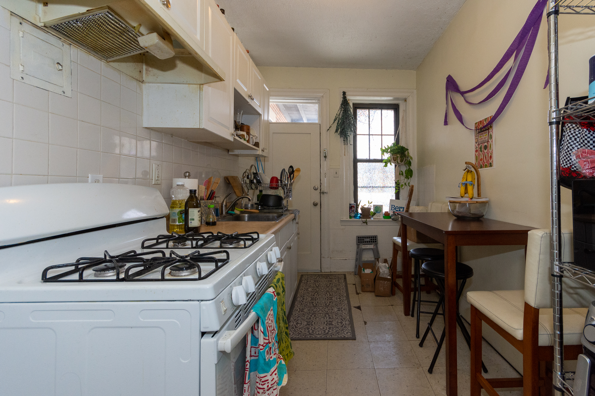 2 bed, 1 bath apartment for rent at 57 Brighton Ave Unit 10, Allston