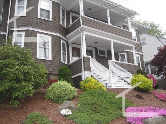 3 bed, 1 bath apartment for rent at 163 Brayton Rd Unit 2, Brighton — photo 9 of 16