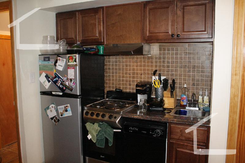 1689 Beacon St, Aspinwall Hill