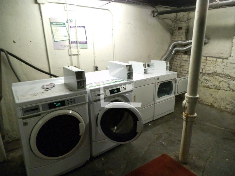 2 bed, 1 bath apartment for rent at 1595 Beacon St Unit 8, Washington Square — photo 3 of 9
