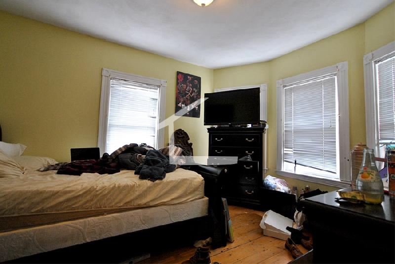 3 bed, 1 bath apartment for rent at 51 Riverdale St Unit 2, Allston — photo 6 of 6