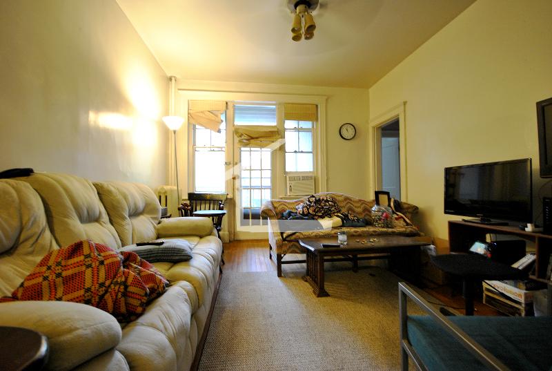 2 bed, 1 bath apartment for rent at 25 Mount Hood Rd Unit 6, Brighton — photo 4 of 5