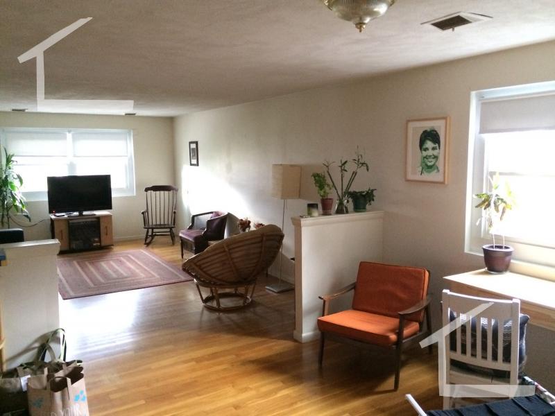 3 bed, 2 bath apartment for rent at 106 Academy Hill Rd Unit 2, Brighton — photo 8 of 17