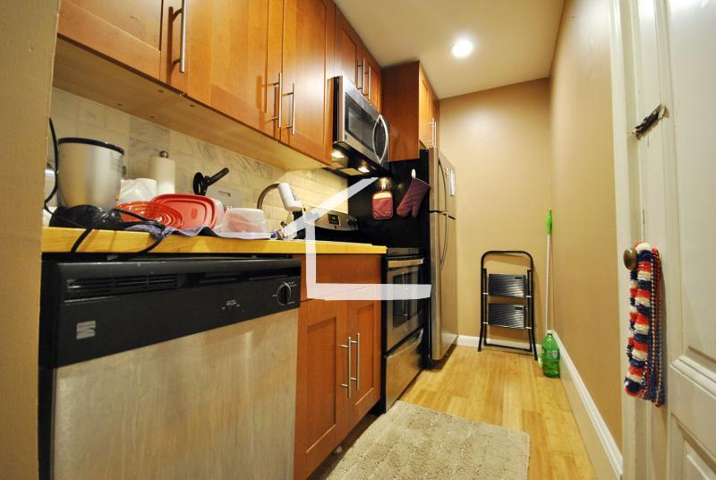 12 Bay State Rd, Fenway